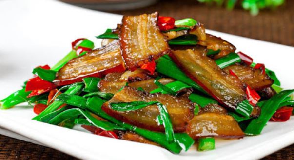 Order Country Style Cured Pork with Leeks 农家炒腊肉 food online from Chengdu Impression store, Chicago on bringmethat.com