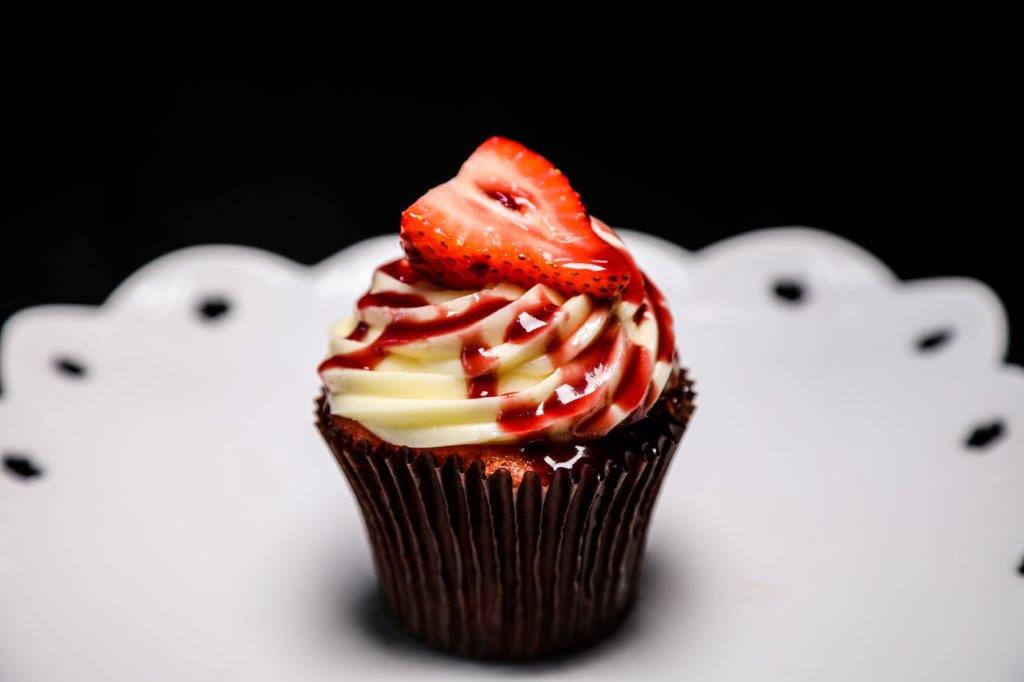 Order Strawberry Delight Cupcake food online from Sugar Rush Too store, Houston on bringmethat.com