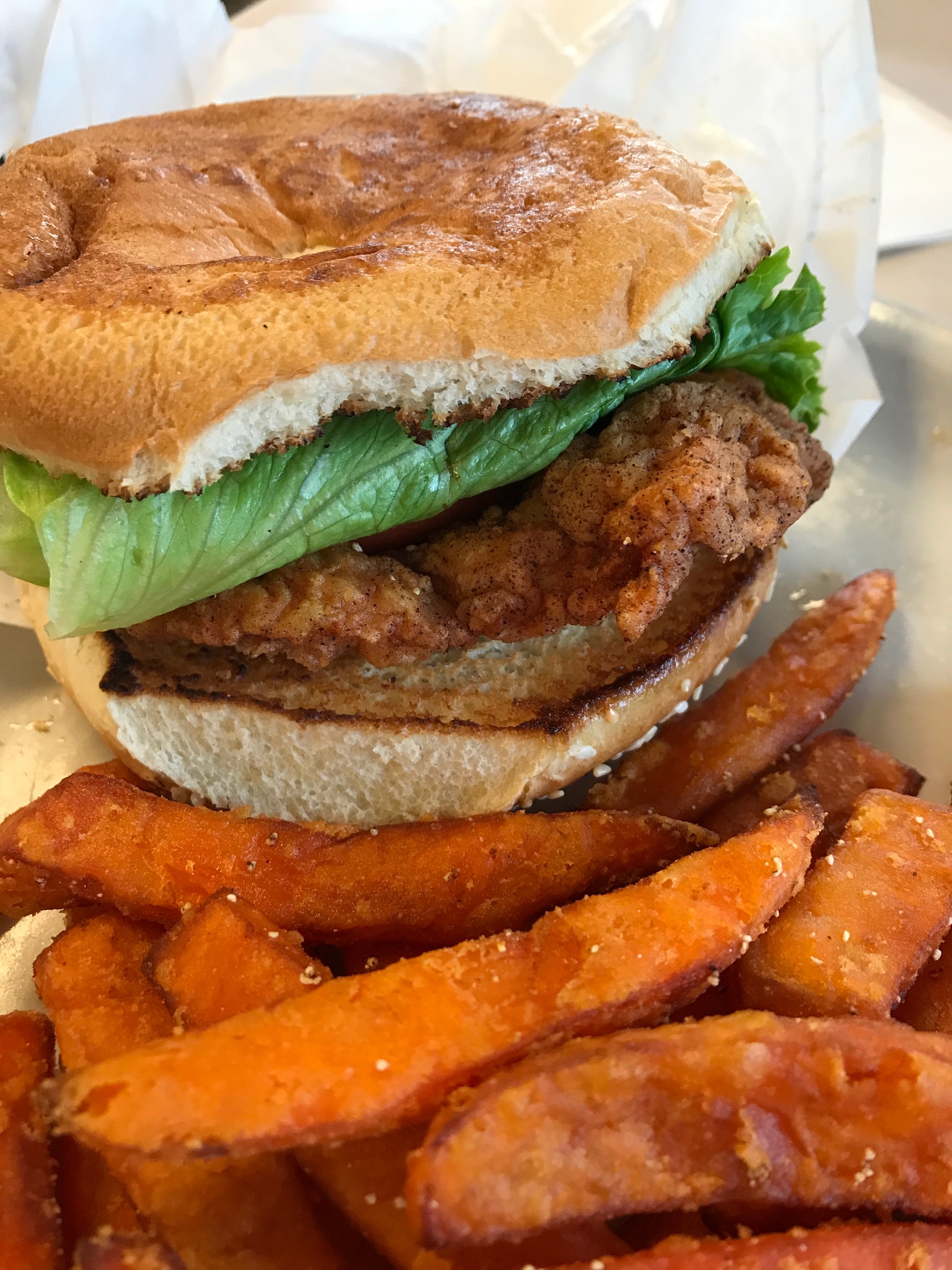 Order Spicy Fried Chicken Sandwich food online from Mama Daughters' Diner store, Plano on bringmethat.com