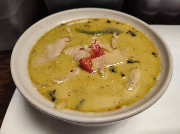 Order Green Curry food online from Silk Thai Hagerstown store, Hagerstown on bringmethat.com