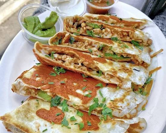 Order Chicken Quesadilla food online from World Famous Grill store, Bell on bringmethat.com
