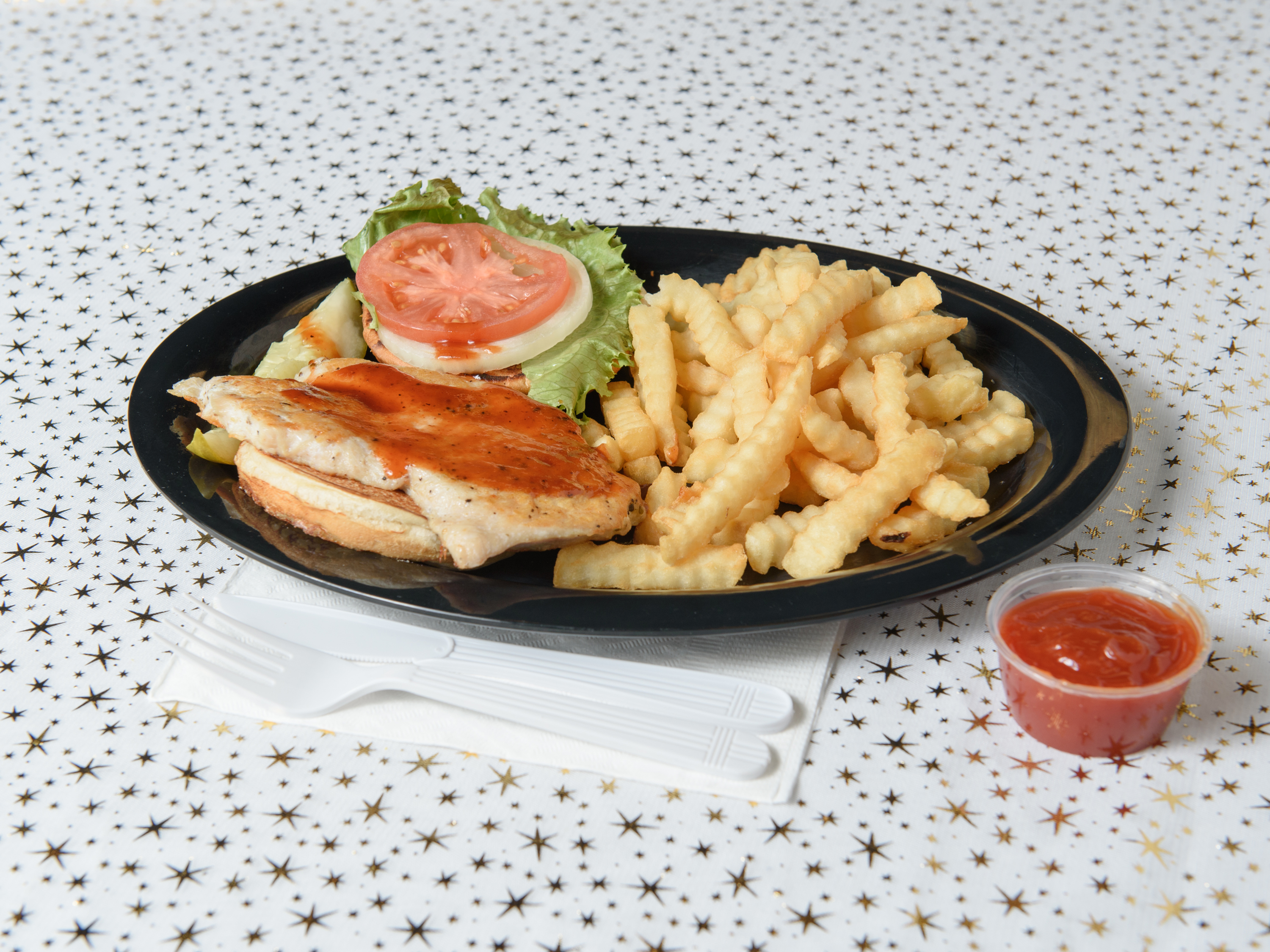 Order Marilyn’s Grilled Chicken  Sandwich food online from Hollywood Blvd. store, Woodridge on bringmethat.com