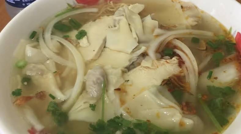 Order Egg Noodle Soup with Wonton food online from Kim Anh's Noodle House store, New Orleans on bringmethat.com