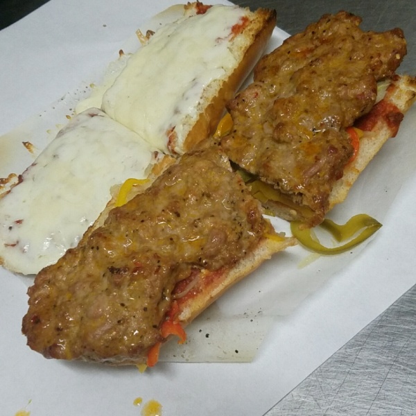 Order Steak Sandwich food online from Mama Mia Pizzeria store, Fresno on bringmethat.com