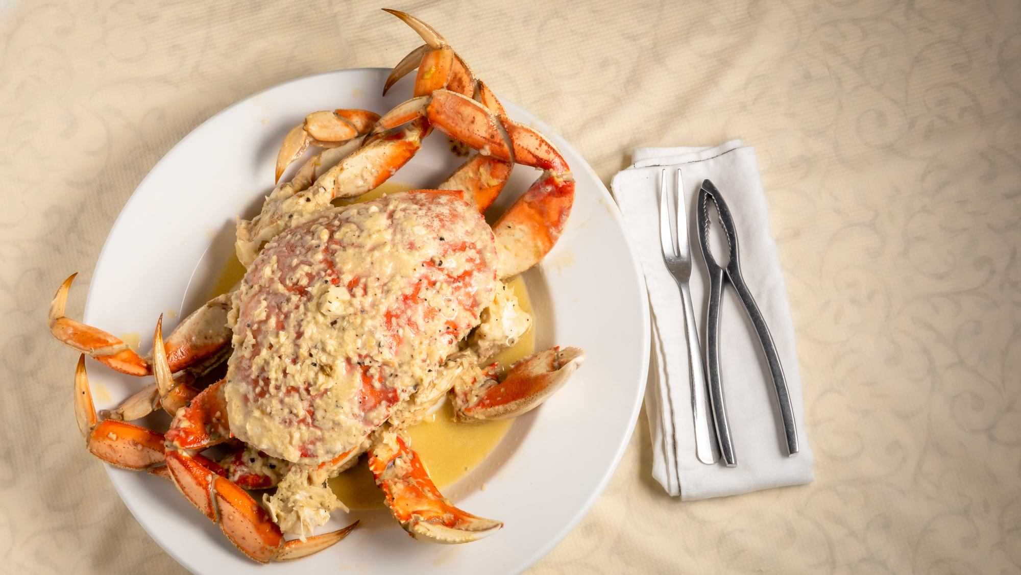 Order Crabs Dinner for 6 food online from PPQ Dungeness Island store, San Francisco on bringmethat.com