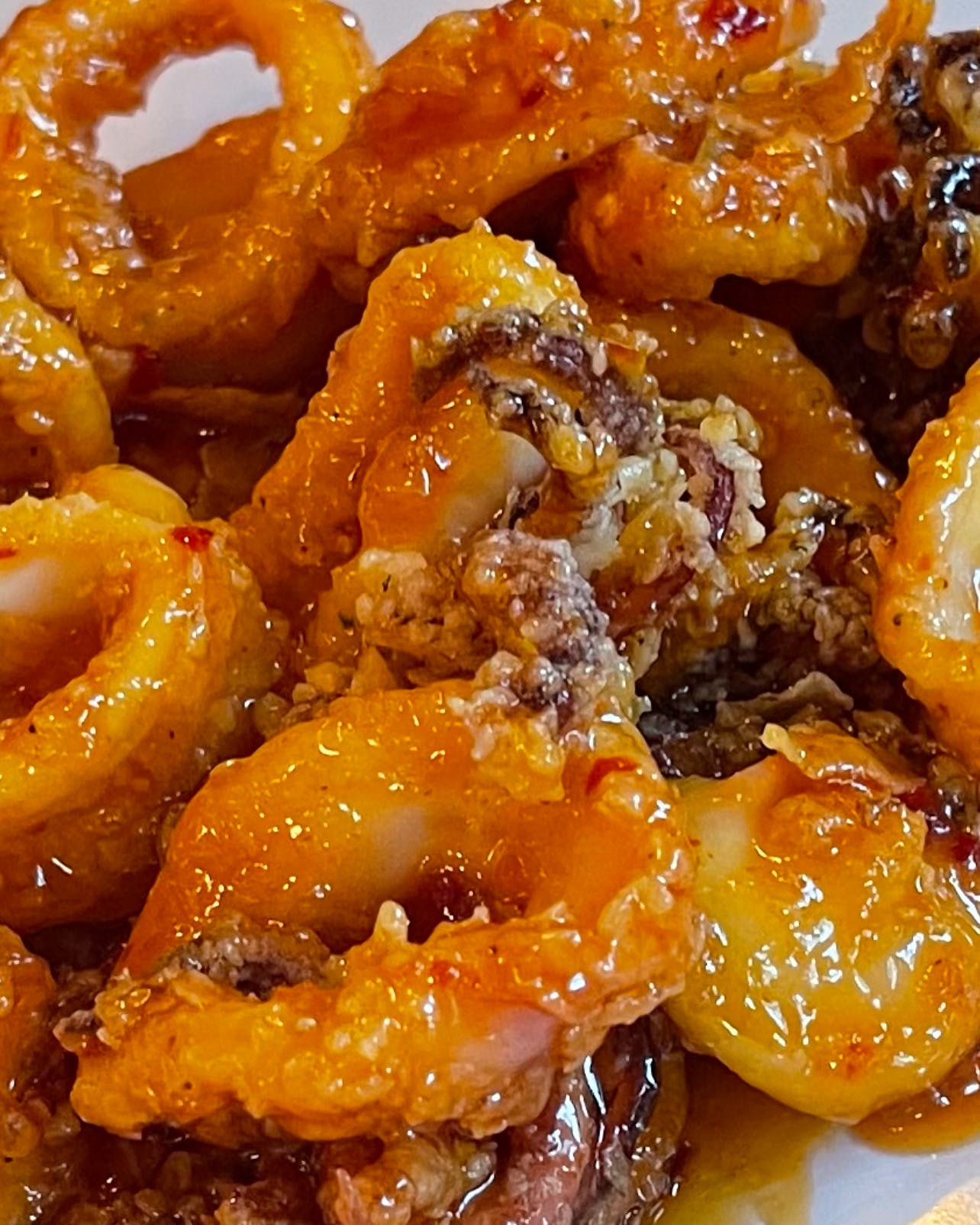 Order Fried Calamari - Appetizer food online from Michelina Apizza store, New Haven on bringmethat.com