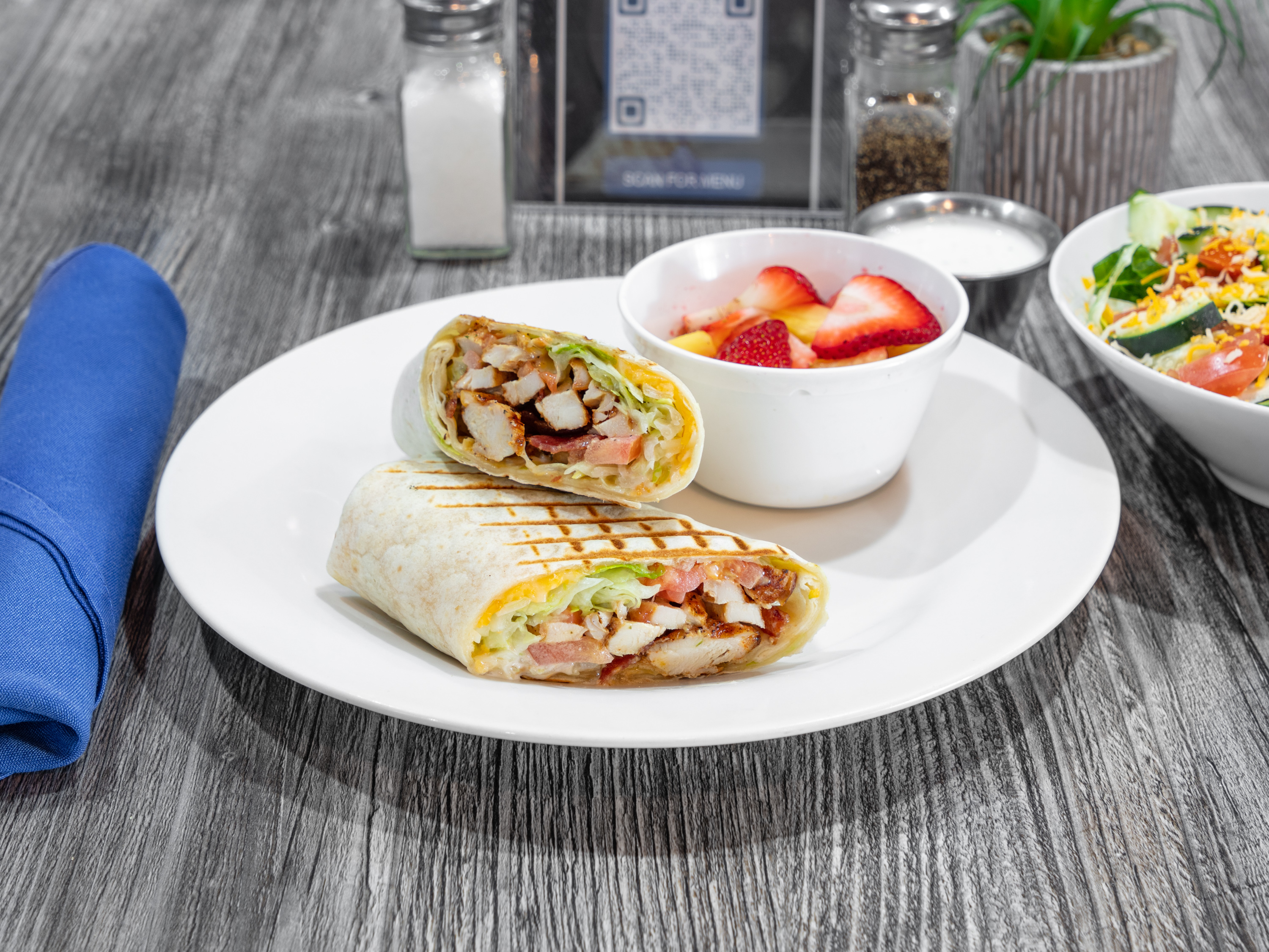 Order Chicken Bacon Ranch Wrap Lunch food online from Mimi's Star Cafè store, Dallas on bringmethat.com