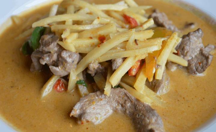 Order Red Curry  food online from Bahn Thai Restaurant store, Seattle on bringmethat.com