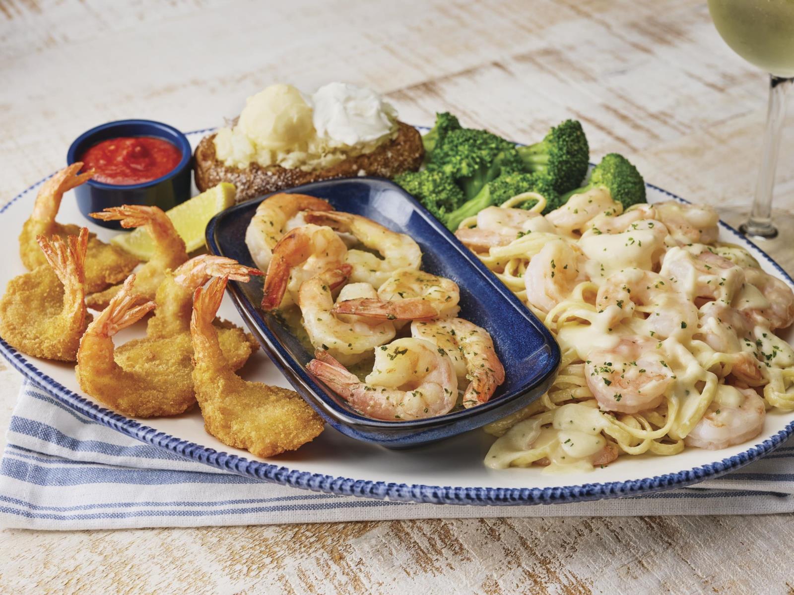 Order Seaside Shrimp Trio food online from Red Lobster store, Shenandoah on bringmethat.com