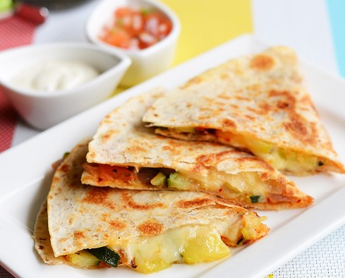 Order Quesadilla food online from Mamicons Mexican Restaurant store, Los Angeles on bringmethat.com