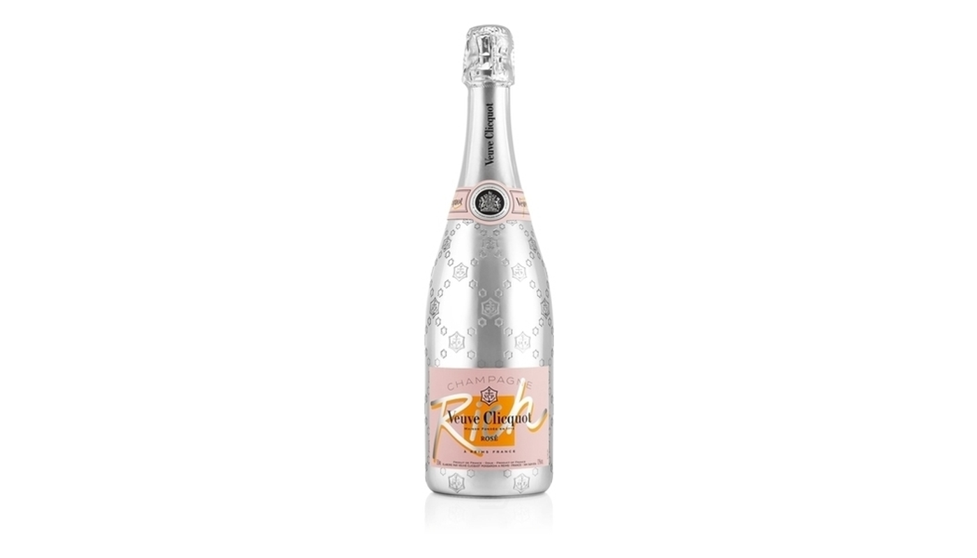 Order Veuve Clicquot Rich Champagne Rose Blend 750mL food online from Dimension Liquor store, Lake Forest on bringmethat.com