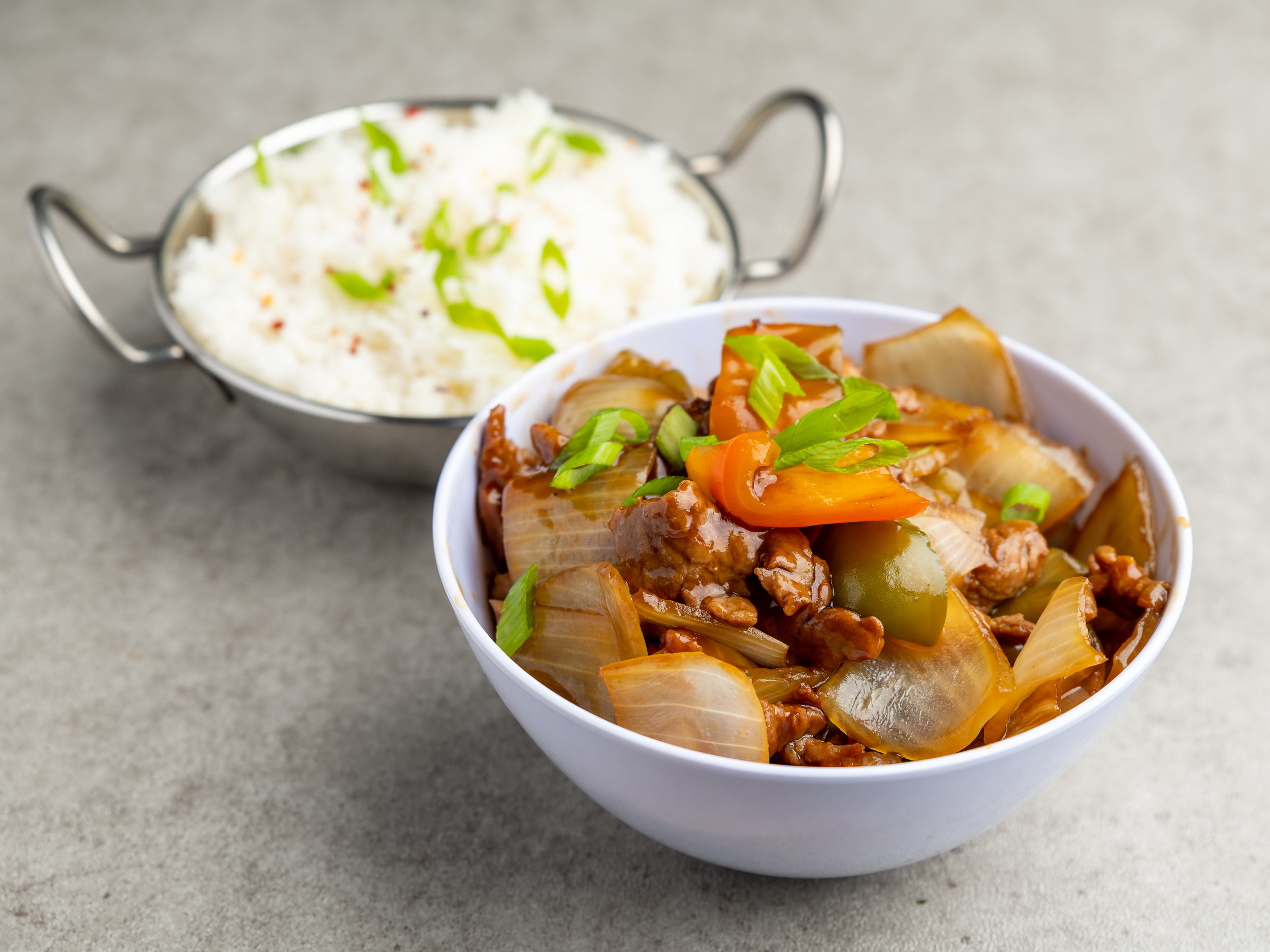 Order 60. Pepper Steak with Onion food online from China Kitchen store, Miami on bringmethat.com