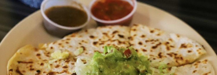 Order Guacamole and Chips food online from Chile Verde store, Inglewood on bringmethat.com