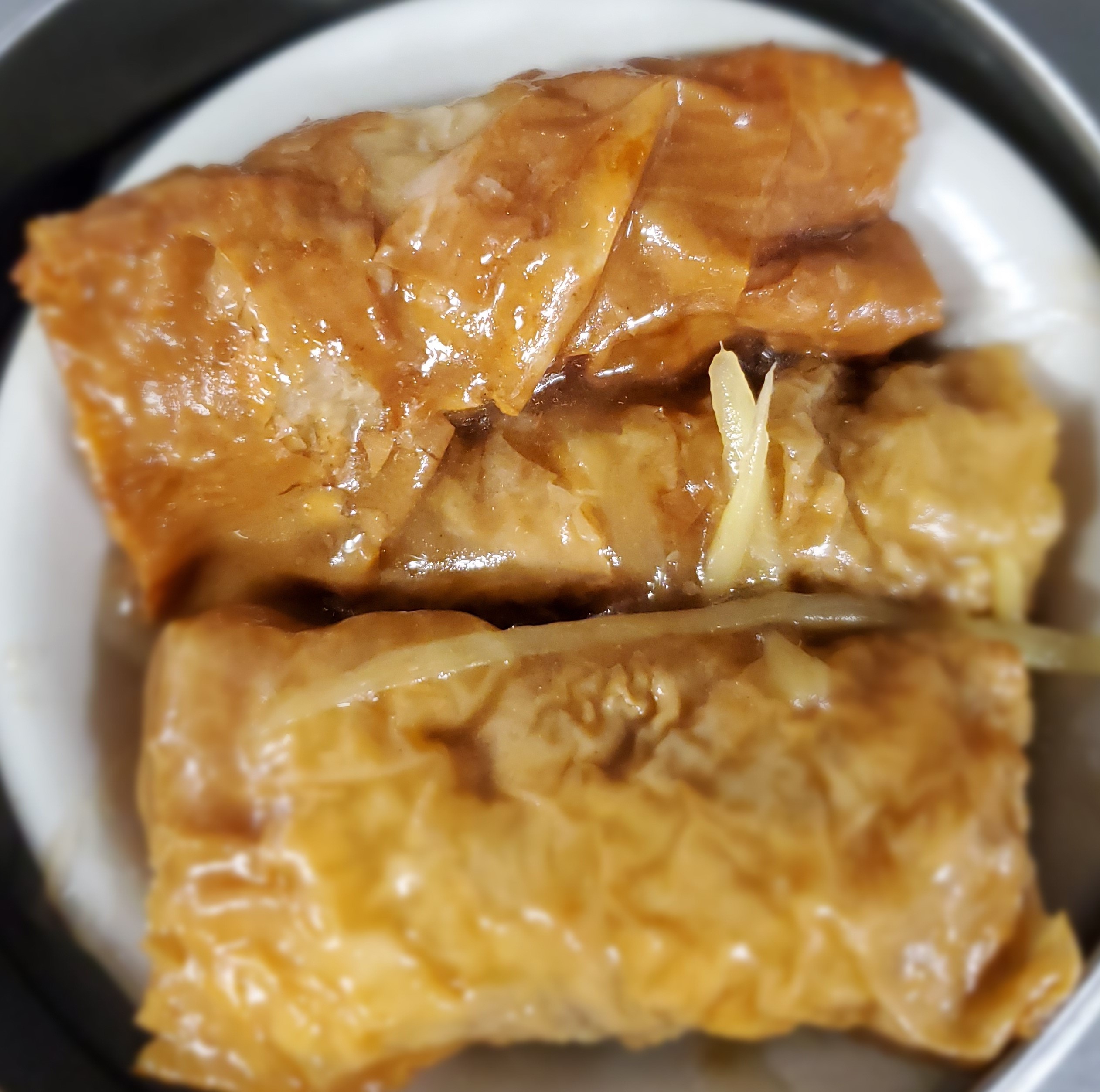 Order Pork with Bean Curd Skin Roll (Contains Shrimp) food online from Ho Ho Gourmet store, Salt Lake City on bringmethat.com