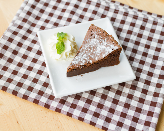 Order Gluten-Free Chocolate Cake food online from Alfredo's Parmigiana House store, San Francisco on bringmethat.com