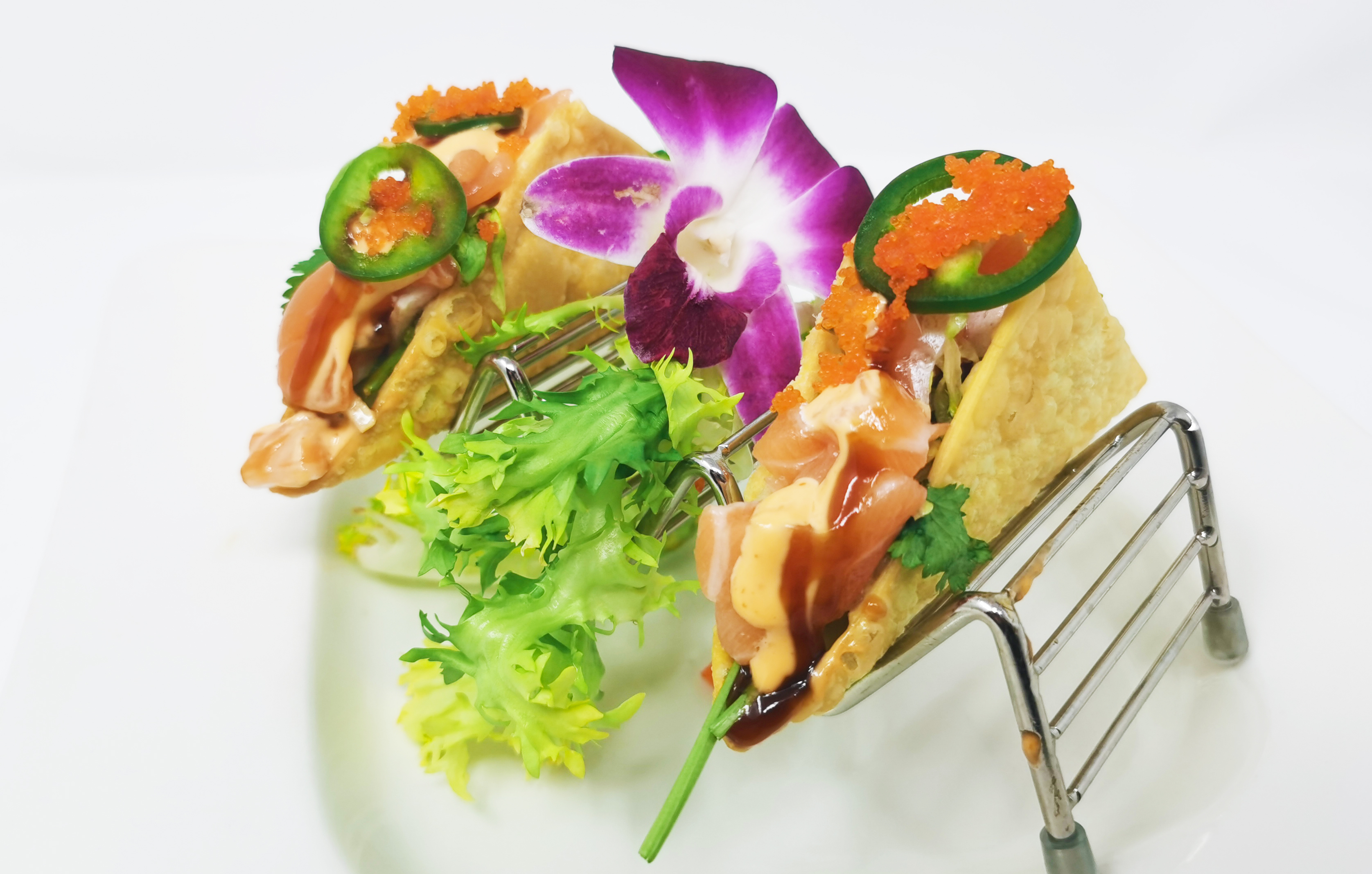 Order Salmon or Tuna Taco food online from Izumi Japanese Restaurant store, Youngstown on bringmethat.com