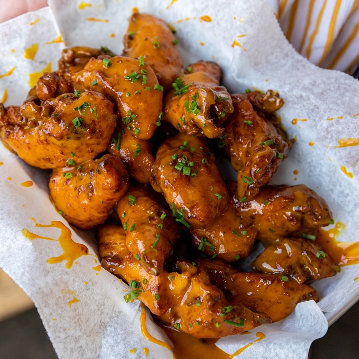 Order Golden BBQ Wings food online from Boston Burger Company store, Salem on bringmethat.com