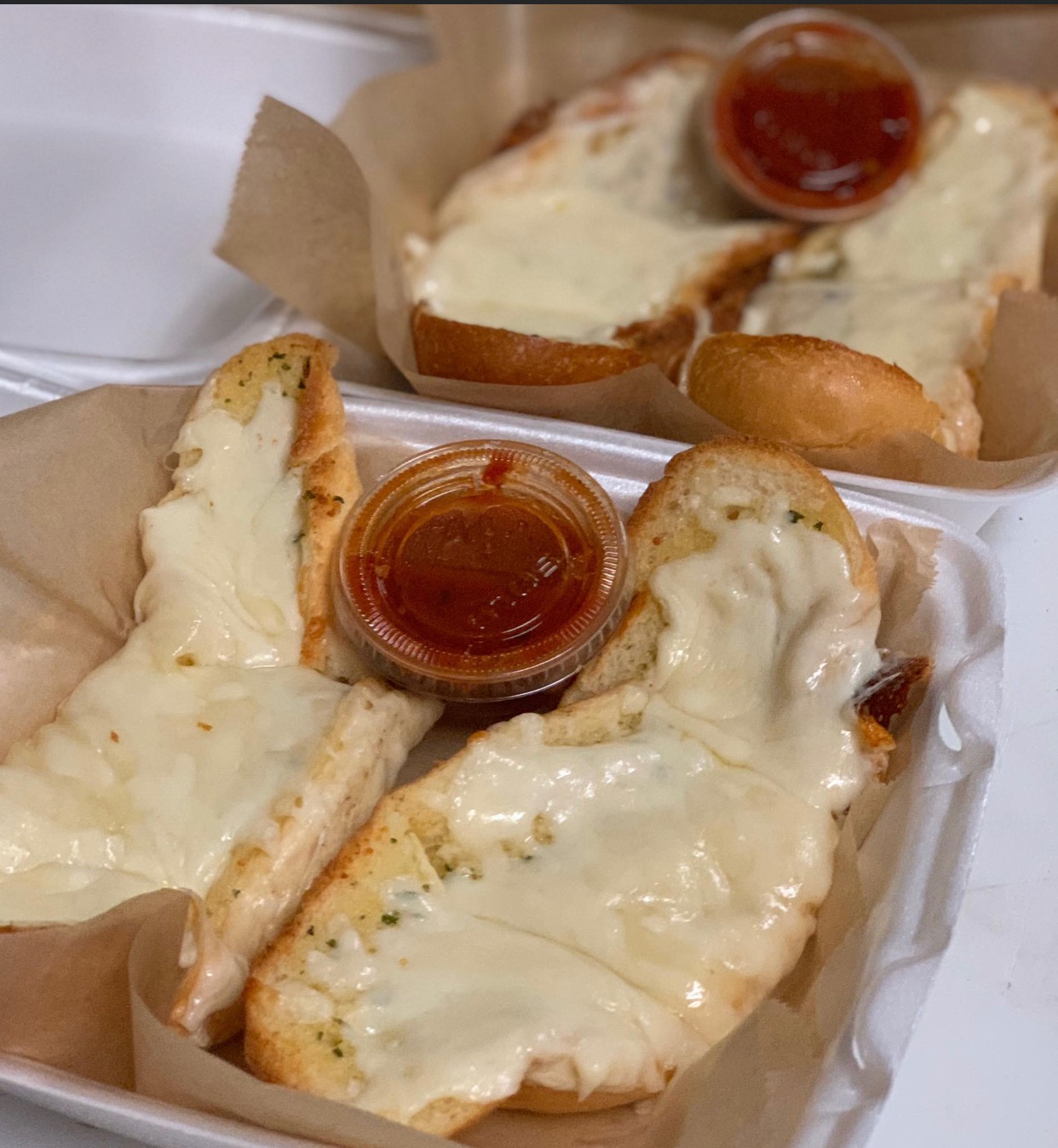 Order Cheese Garlic Bread food online from Boston Pizza store, Las Vegas on bringmethat.com