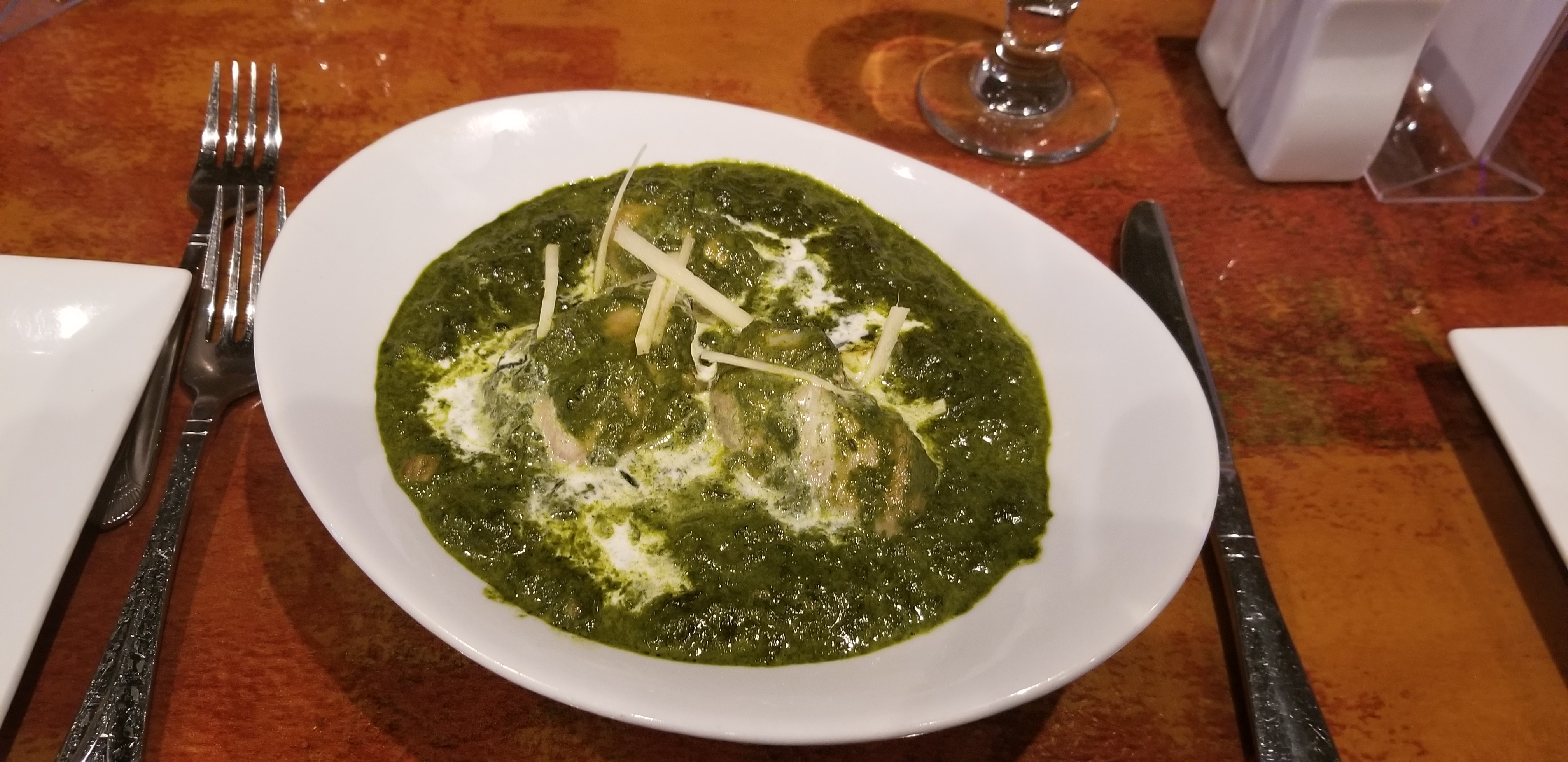 Order Saag Chicken  food online from Spice Route store, Parsippany on bringmethat.com