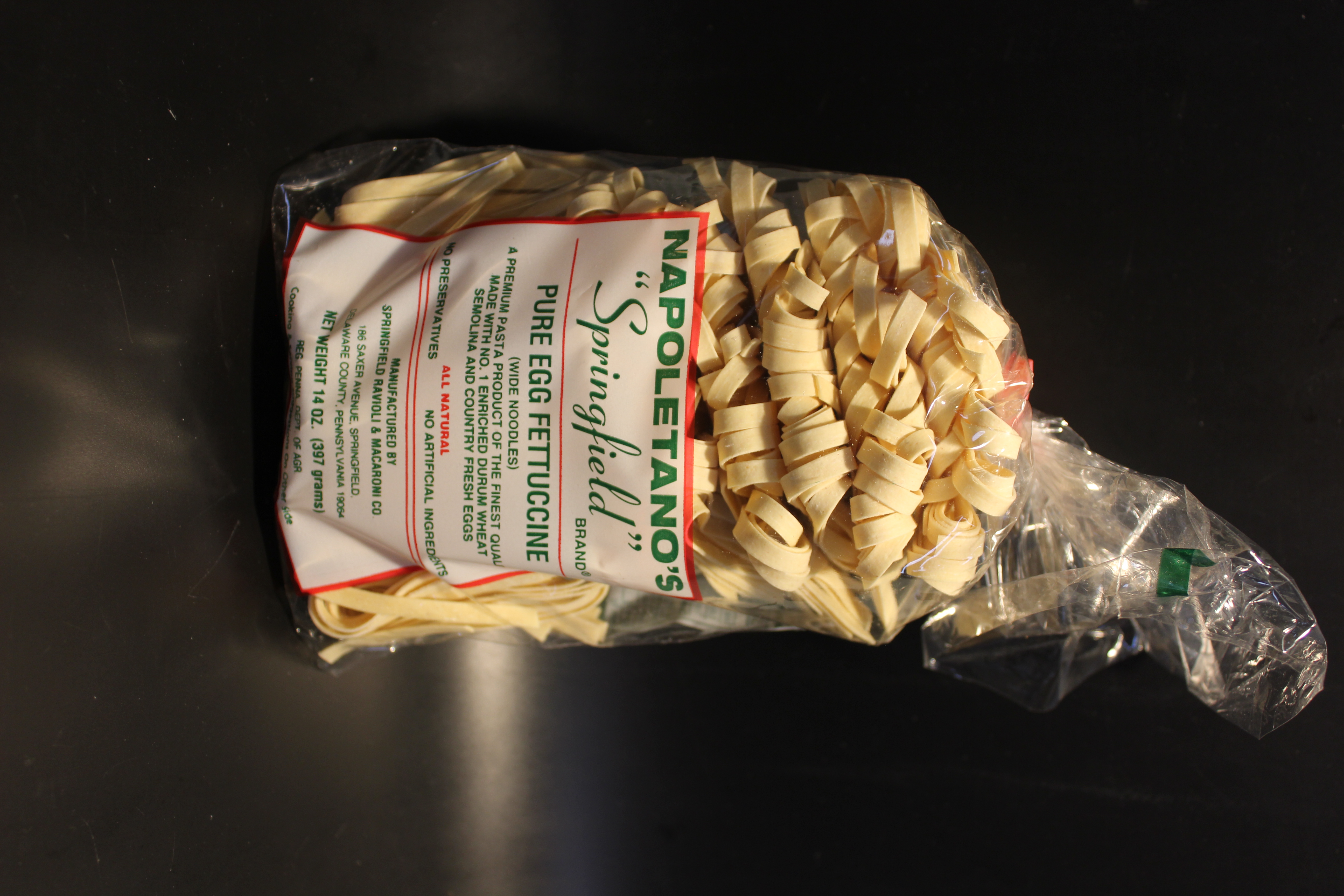 Order Fettuccine Dried - 14 oz. food online from Napoletano Brothers store, Springfield on bringmethat.com