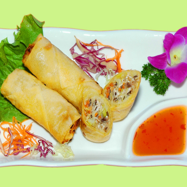 Order 3 Pieces Spring Rolls 春卷 food online from King Kee store, San Francisco on bringmethat.com