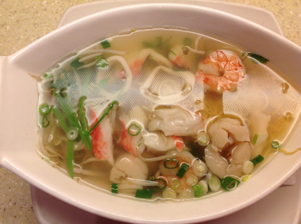 Order House Special Egg Noodle Soup food online from Hao Wah - S Dale Mabry Hwy store, Tampa on bringmethat.com