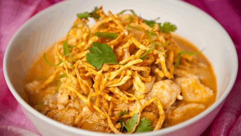 Order NS16 Kao Soi food online from Madam Mam's Thai Cuisine, North at Anderson LN store, Austin on bringmethat.com