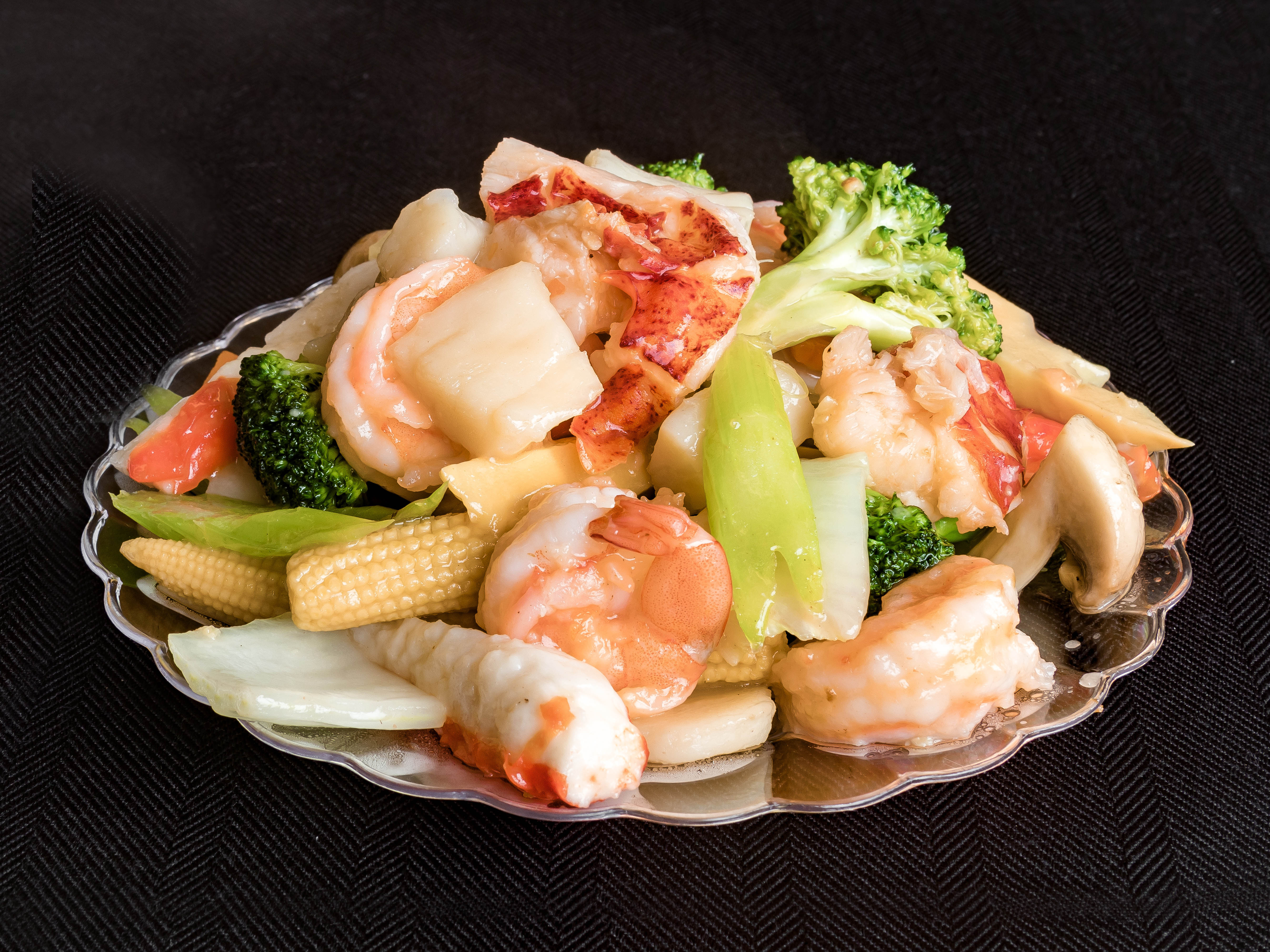 Order H3. Seafood Combination food online from New China Chinese Restaurant store, Philadelphia on bringmethat.com