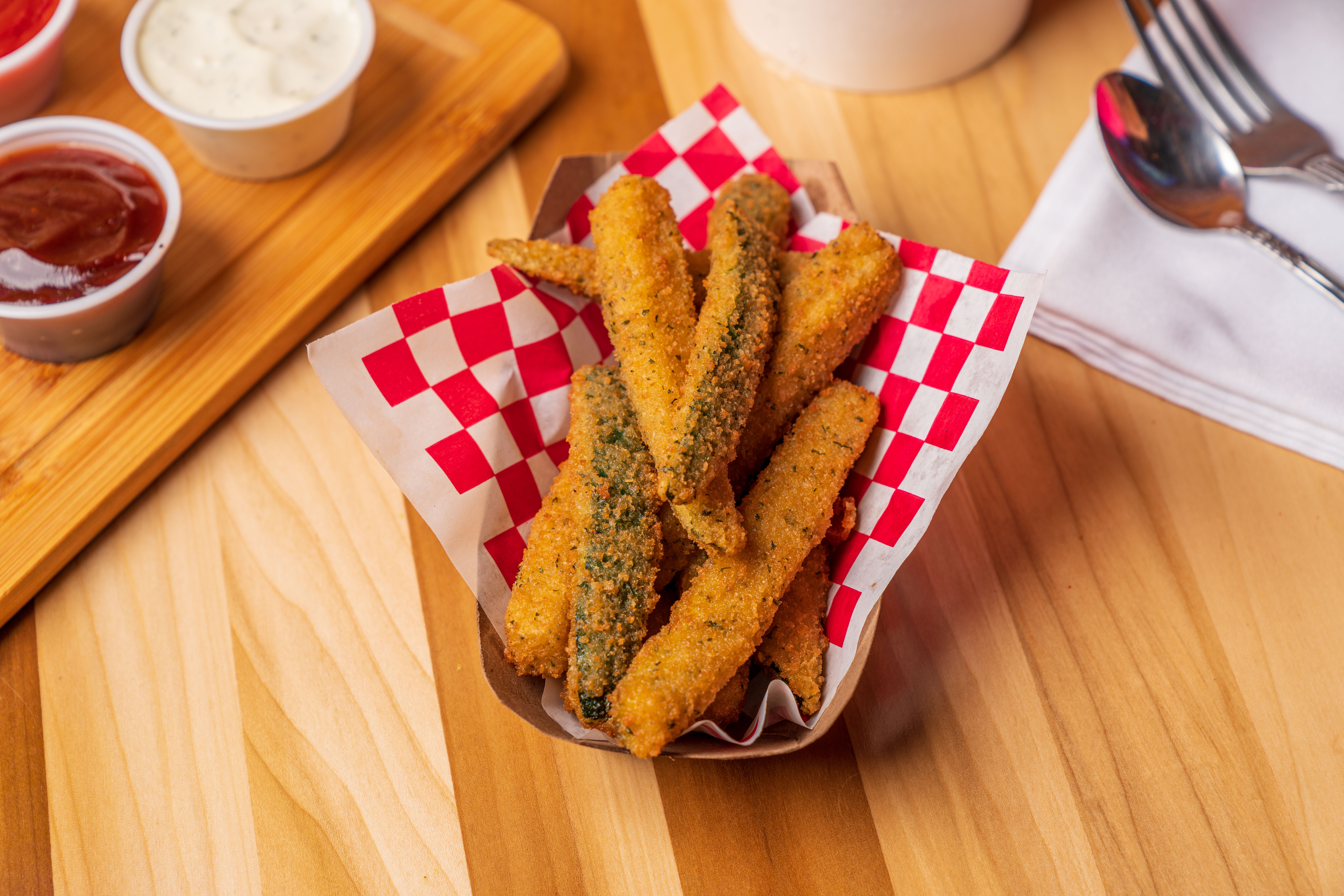 Order Zucchini Sticks food online from Wimpys Hamburgers store, Tulare on bringmethat.com