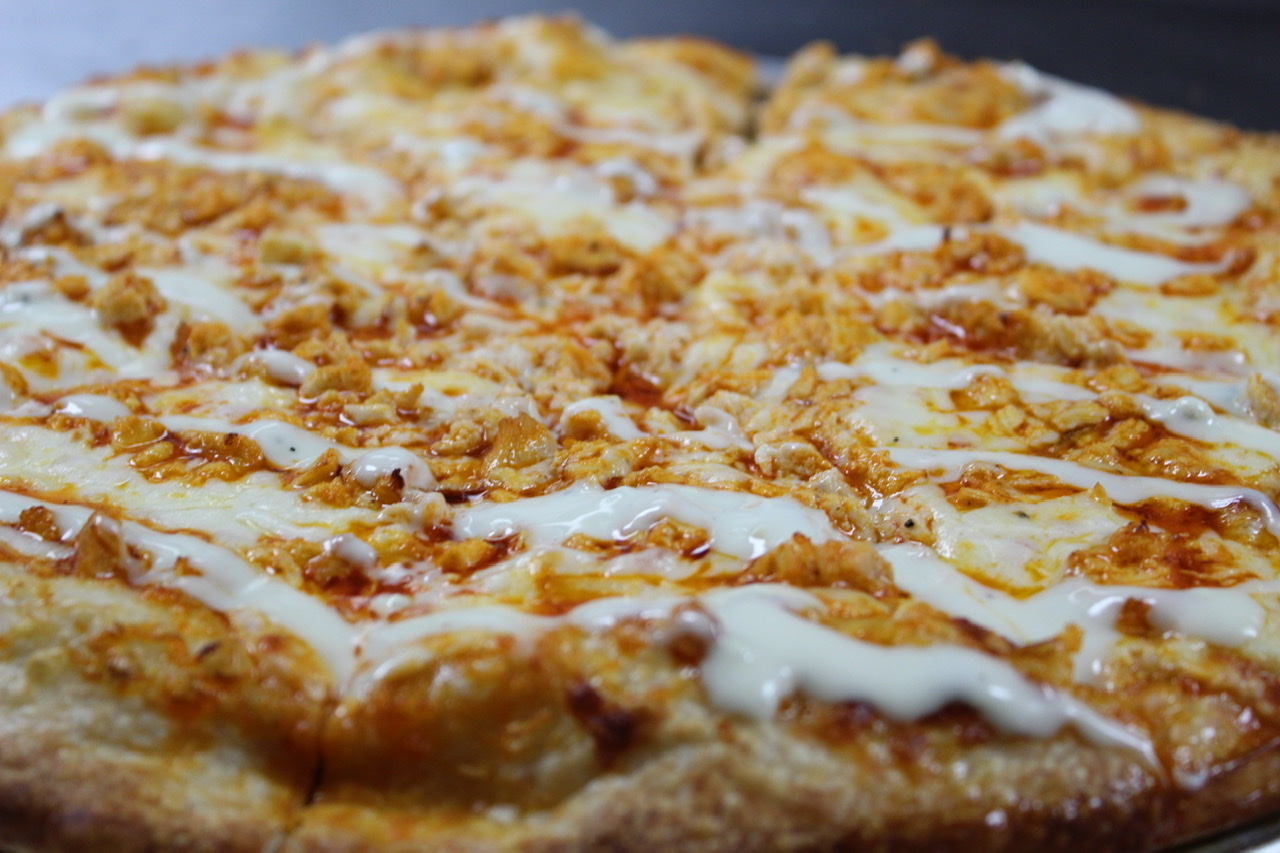 Order Buffalo Chicken Pizza food online from Buffalo Pizza & Wings store, Macomb on bringmethat.com