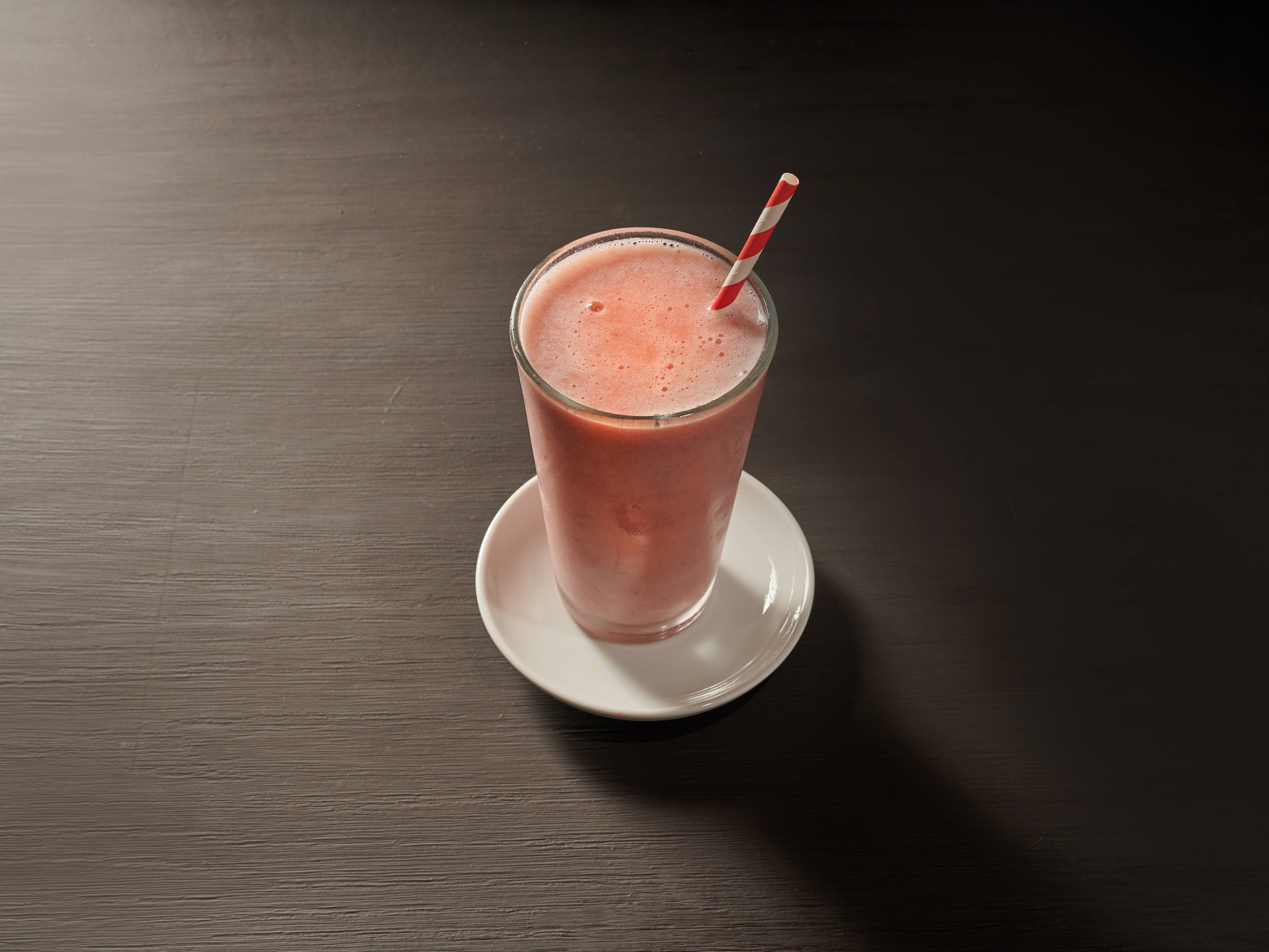Order Daytime Zinger Smoothie food online from West Wing Cafe store, Washington on bringmethat.com
