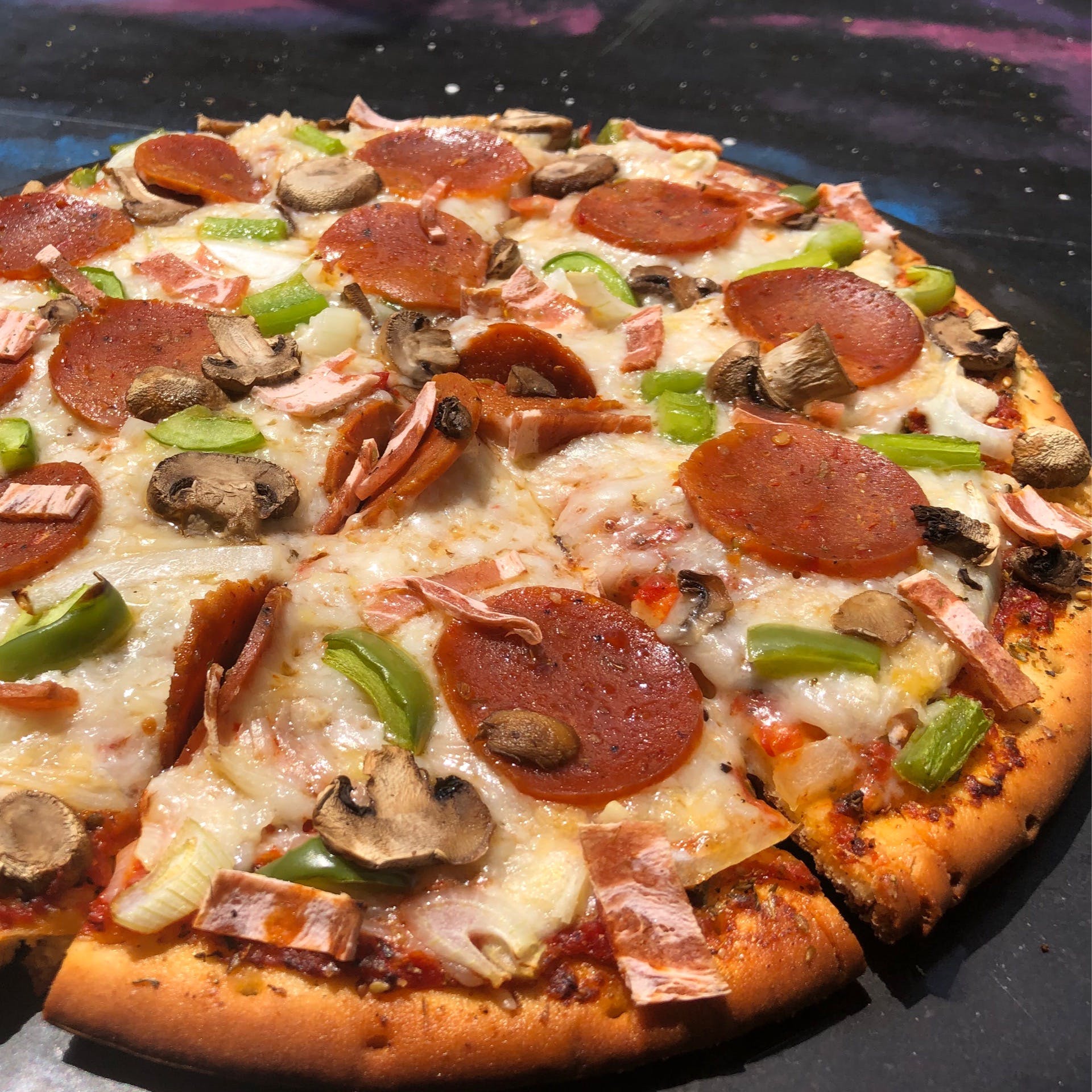 Order Supreme Alien Pizza - 10'' food online from Pythagoras store, Sugar Land on bringmethat.com