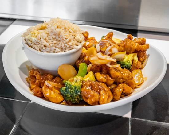 Order General Tso's Chicken food online from Stir Fry Cafe store, Knoxville on bringmethat.com