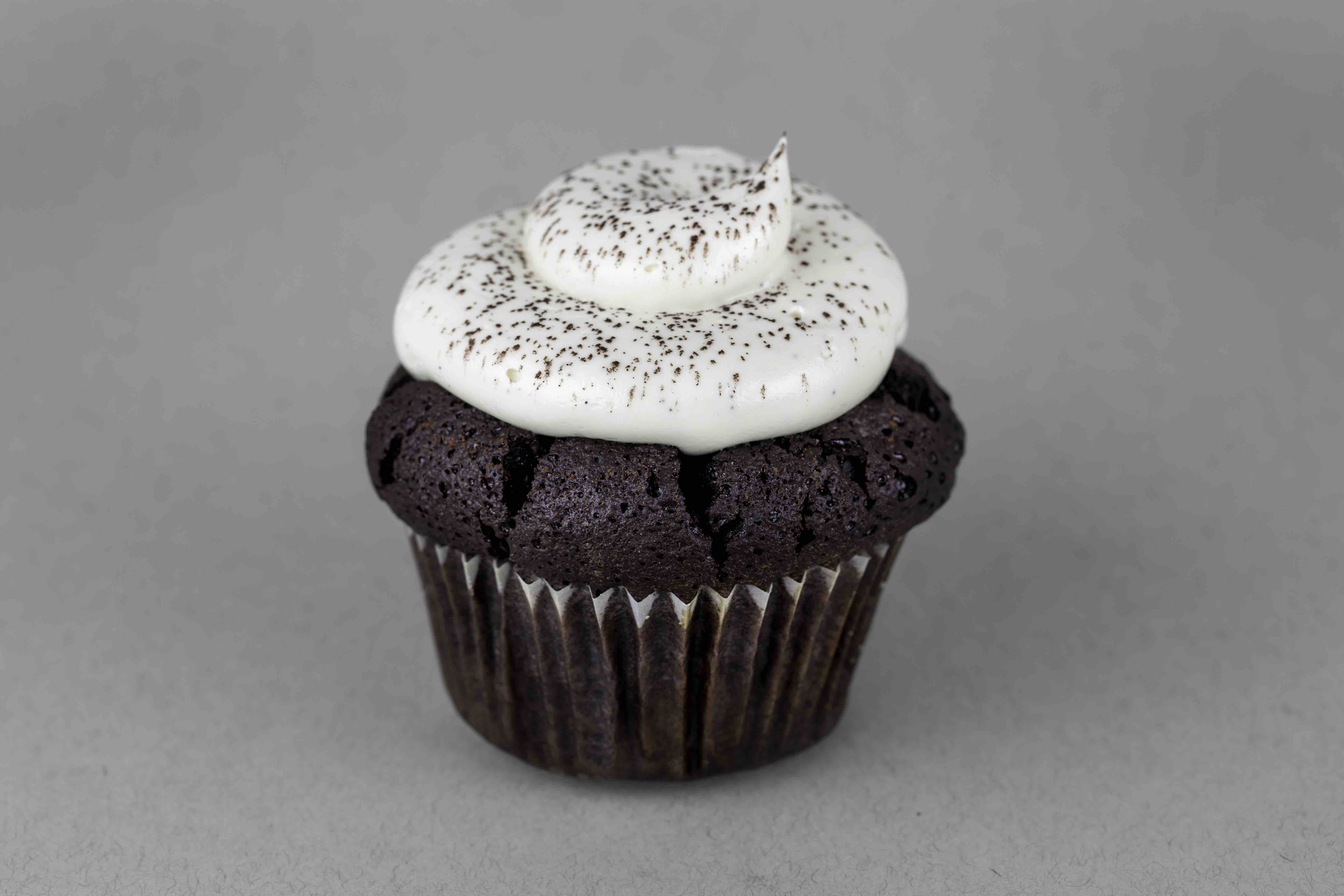 Order Flourless Molten Chocolate food online from Molly's Cupcakes store, New York on bringmethat.com