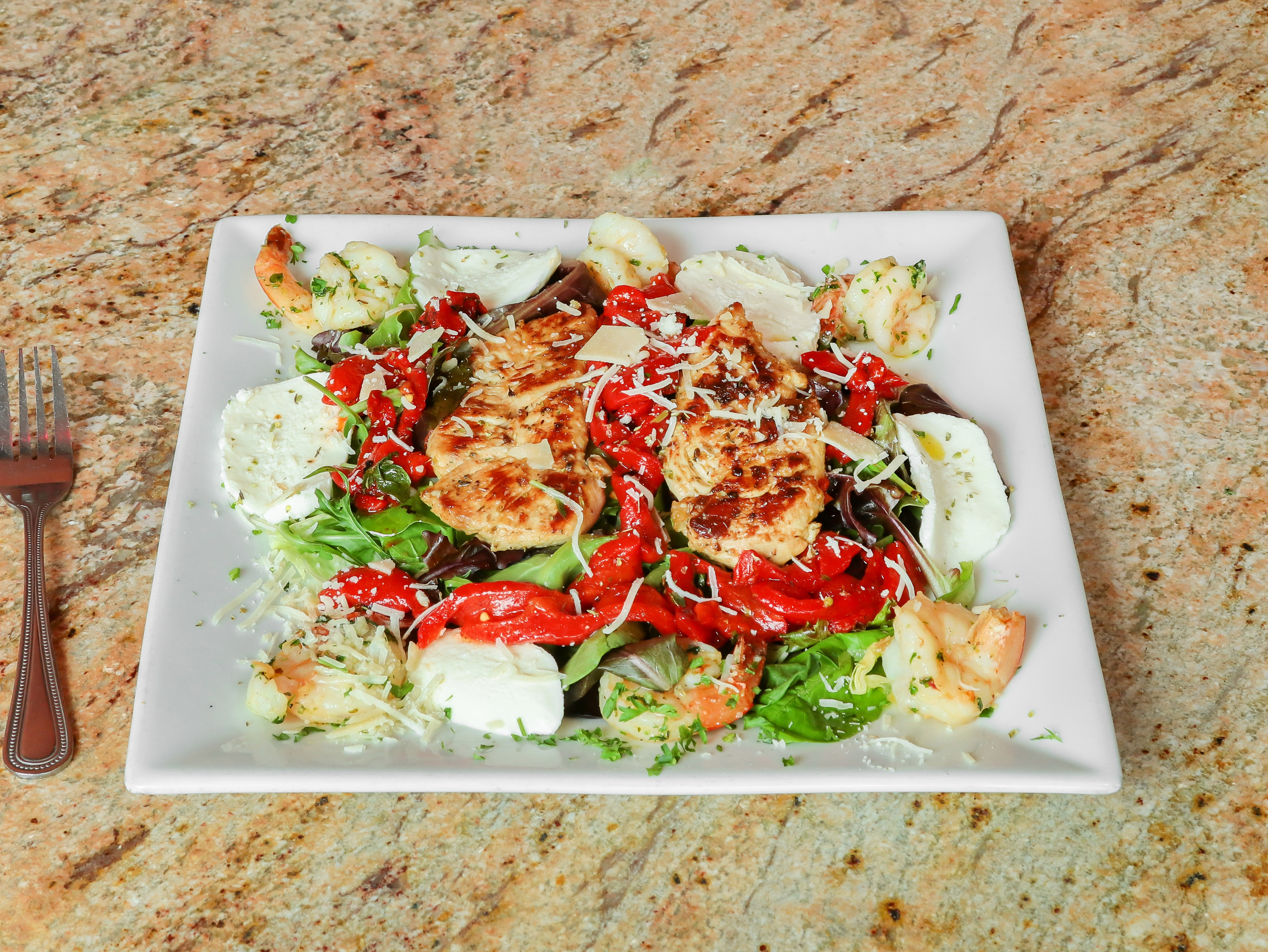 Order Super Salad food online from Mama's Italian Grill store, Breinigsville on bringmethat.com