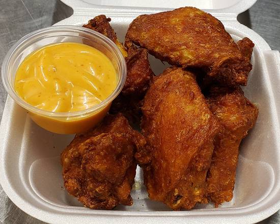 Order Fried Chicken Wing (6 pcs) food online from La Fortune Cuisine store, Madisonville on bringmethat.com