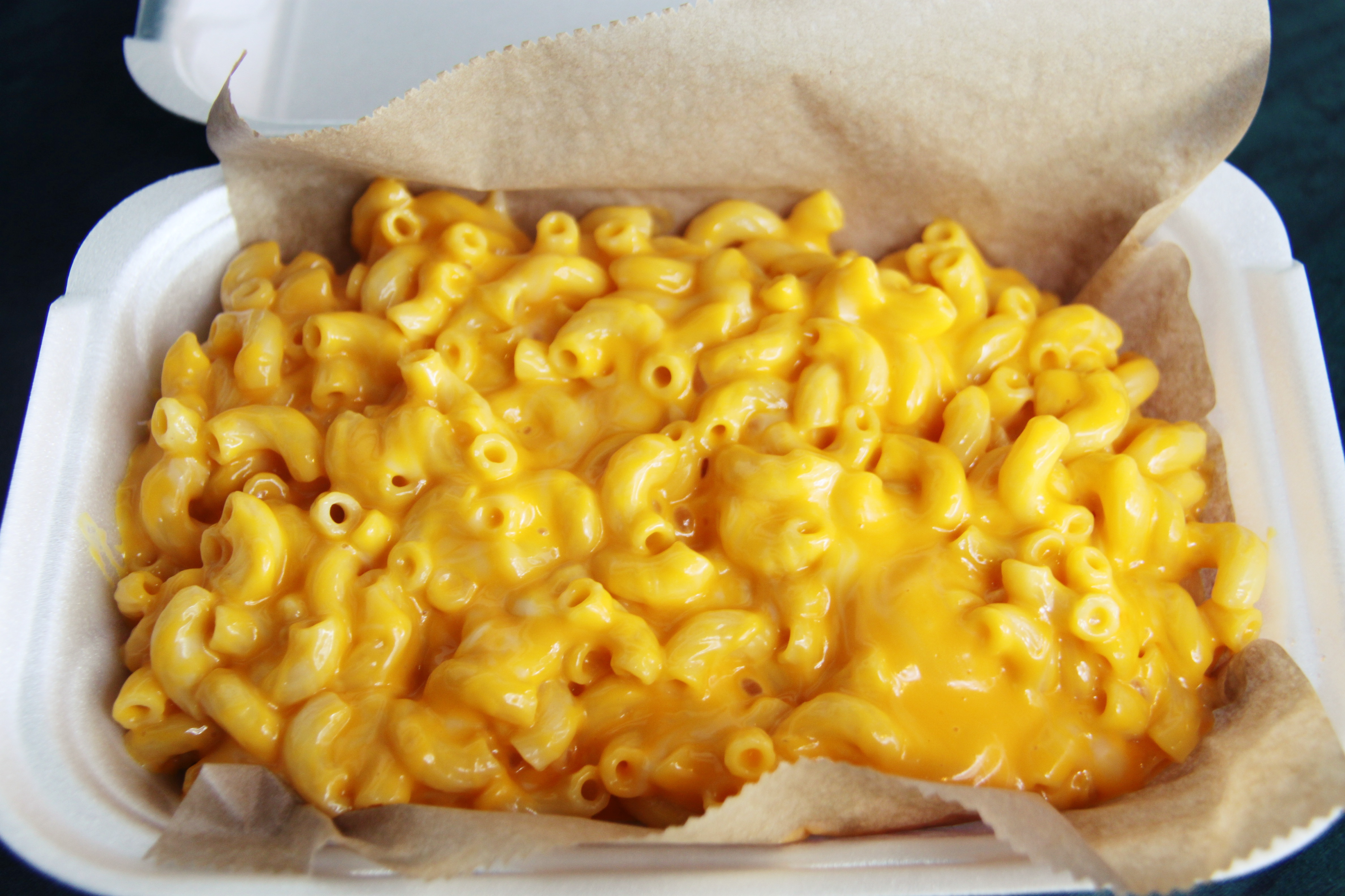 Order Mac and Cheese food online from M&G Pizza store, Chicago on bringmethat.com