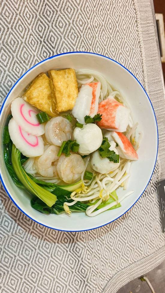 Order Seafood Noodle Soup food online from Ruby Thai store, Bridgewater on bringmethat.com