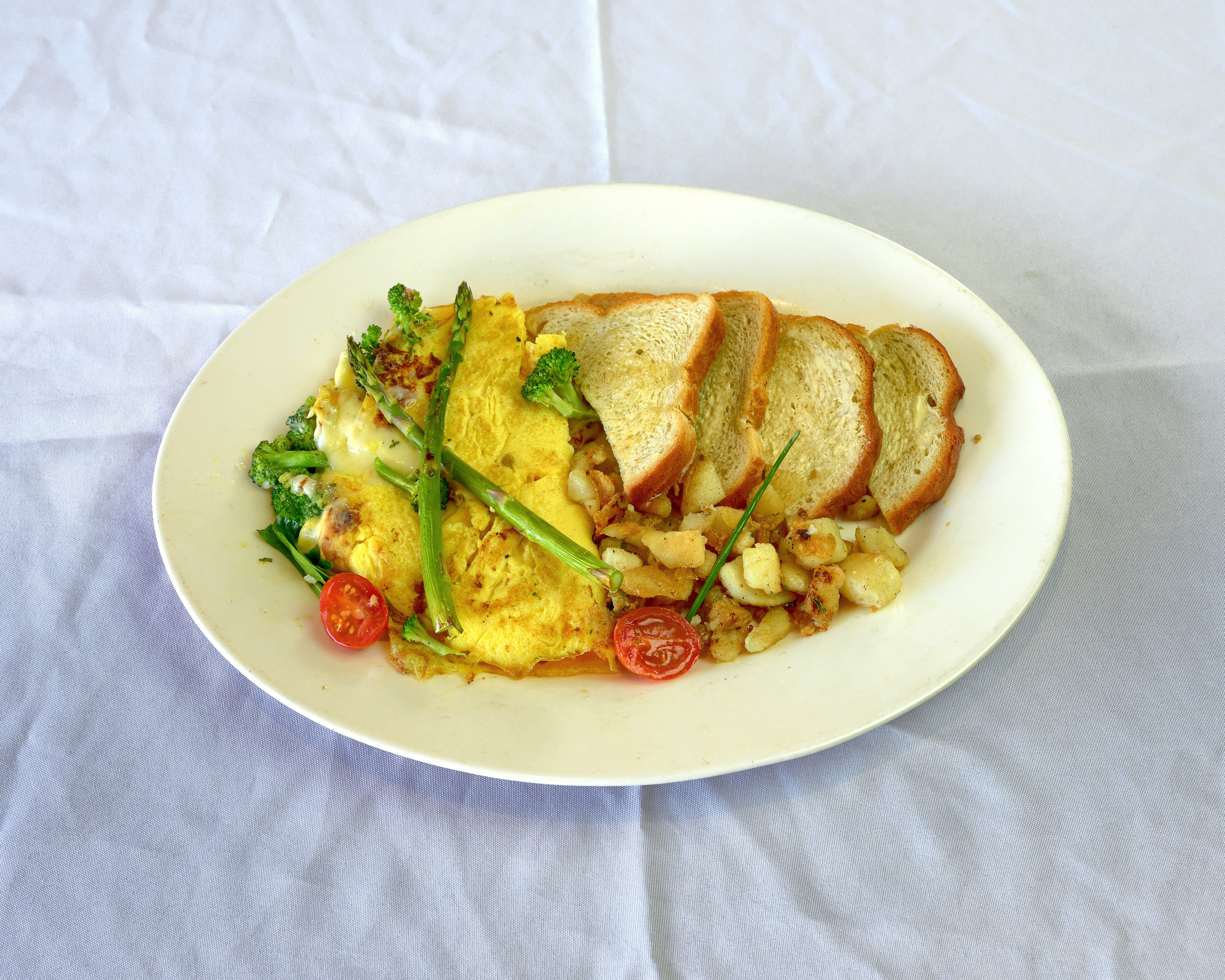 Order Veggie Omelette food online from Green Apple Cafe store, North Andover on bringmethat.com