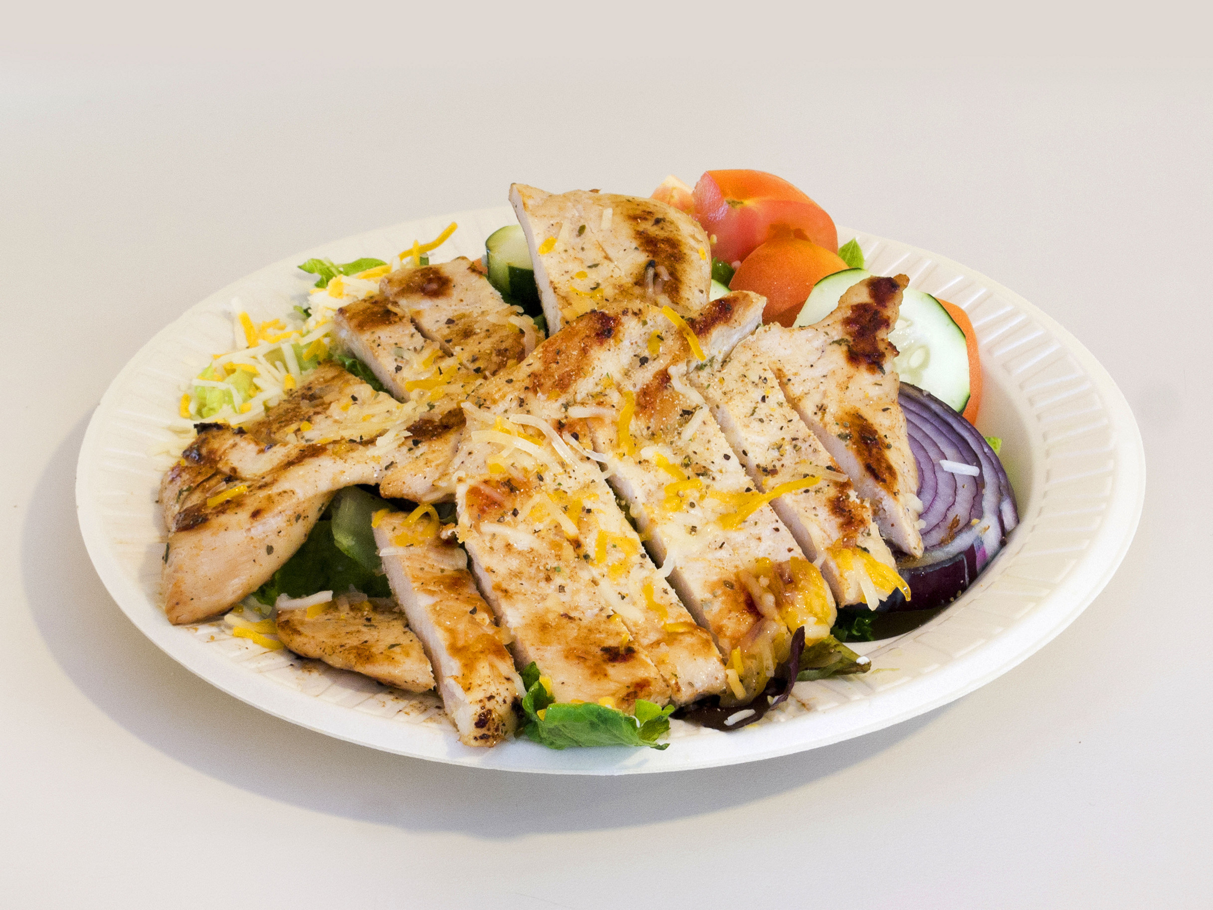 Order Grilled Chicken Salad food online from Masons Chicken & Seafood store, Desoto on bringmethat.com