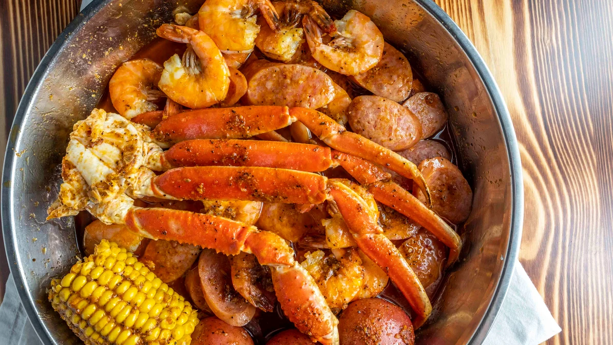 Order Sunday Specials food online from Red Crab Juicy Seafood store, Cleveland on bringmethat.com