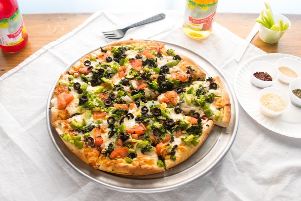 Order Primavera Pizza - Small 10'' food online from Evans Pizza & Restaurant store, Philadelphia on bringmethat.com