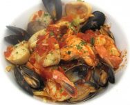 Order Linguine Frutti di Mare food online from Basil Leaf Cafe store, Chicago on bringmethat.com