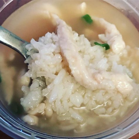 Order 14. Chicken Rice Soup food online from Super China Buffet store, Kenosha on bringmethat.com