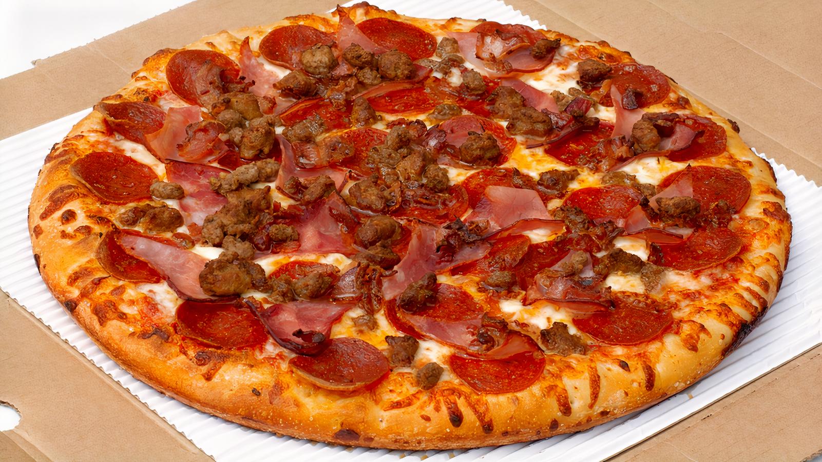 Order Deluxe Pizza food online from Oliver Pizza store, Canton on bringmethat.com