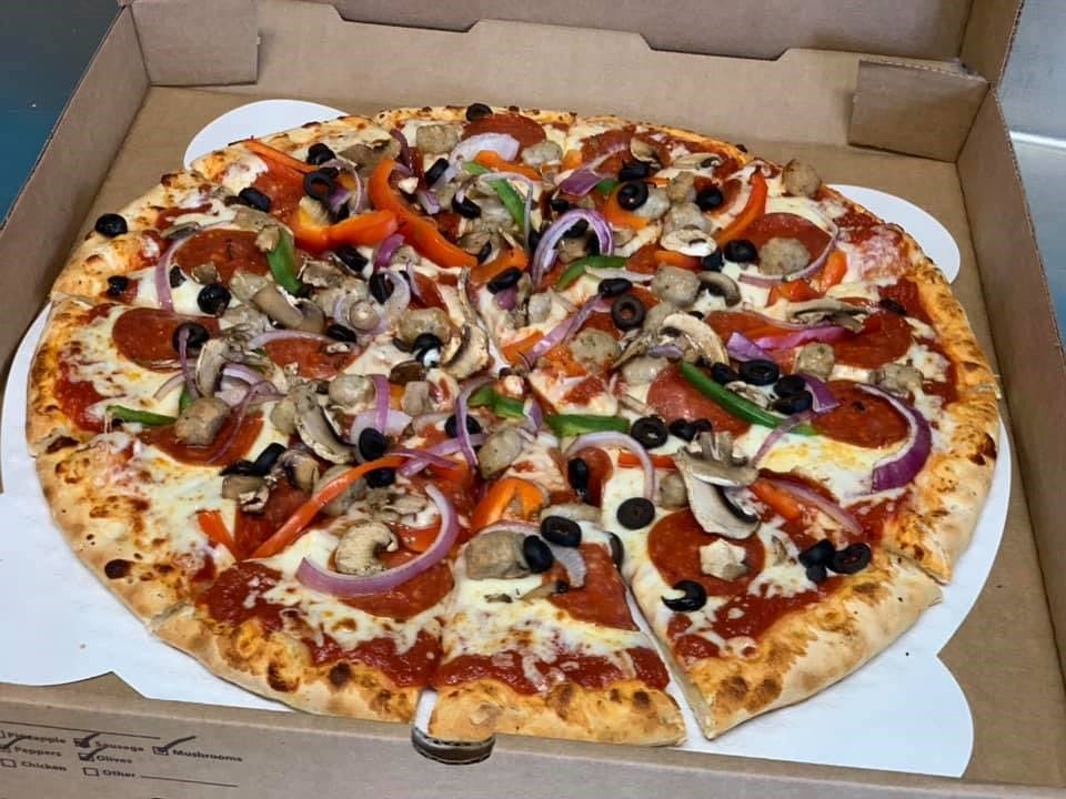 Order Supreme Pizza - Personal (7") food online from Teal Lake Pizzeria store, Negaunee on bringmethat.com