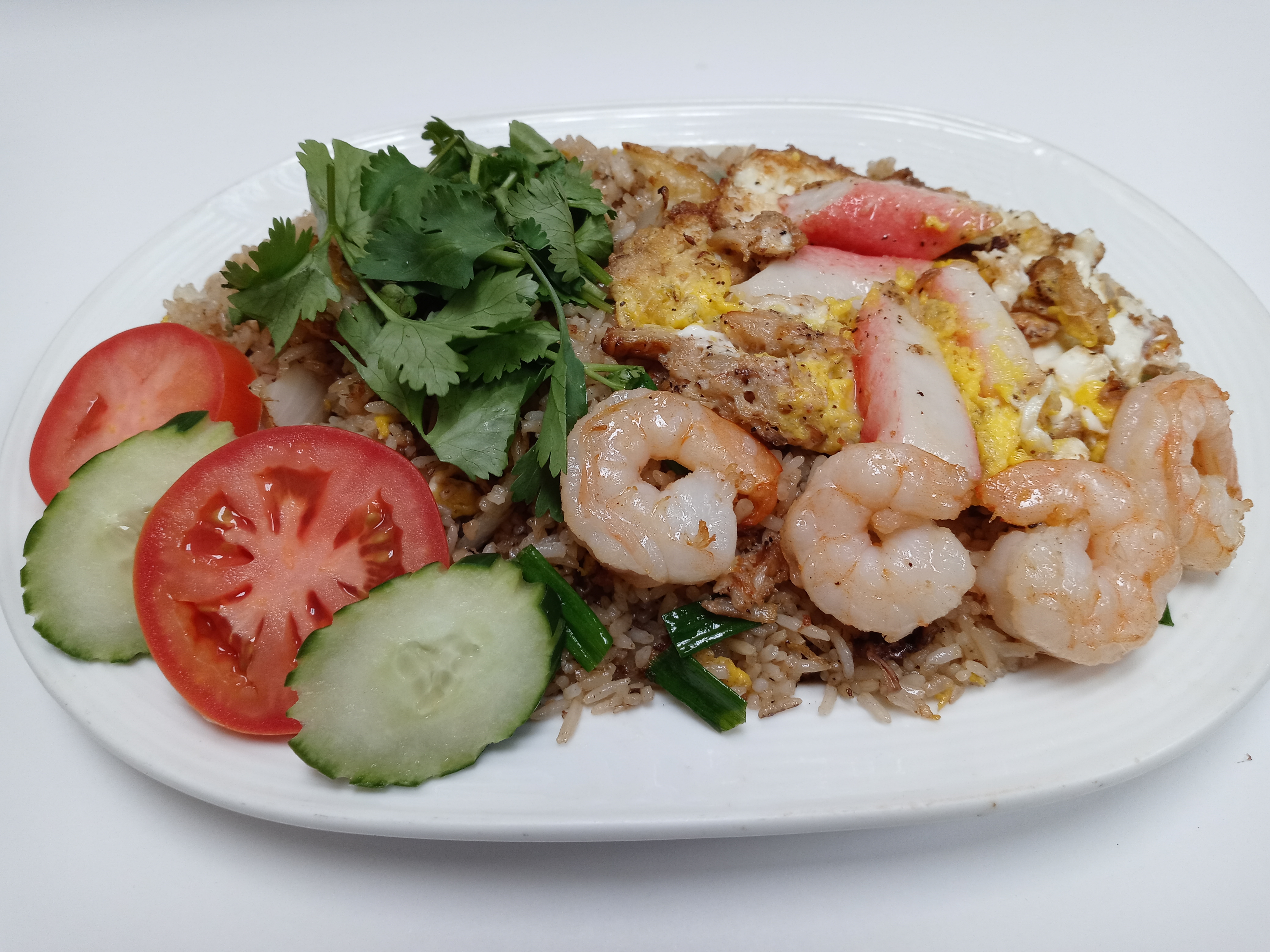 Order Crab and Shrimp Fried Rice food online from Thaitaste Restaurant store, Los Angeles on bringmethat.com