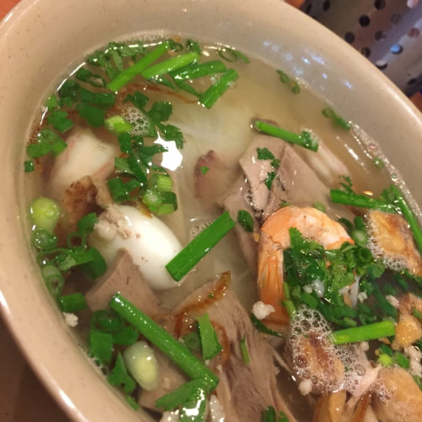 Order Rice Noodle Soup with Sliced Pork and Shrimp food online from Com Tam Thuan Kieu store, Mesa on bringmethat.com