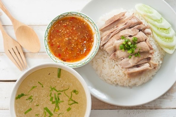Order Hainanese Chicken platter (Kao-Mun-Gai) food online from Thai Delight store, Norman on bringmethat.com