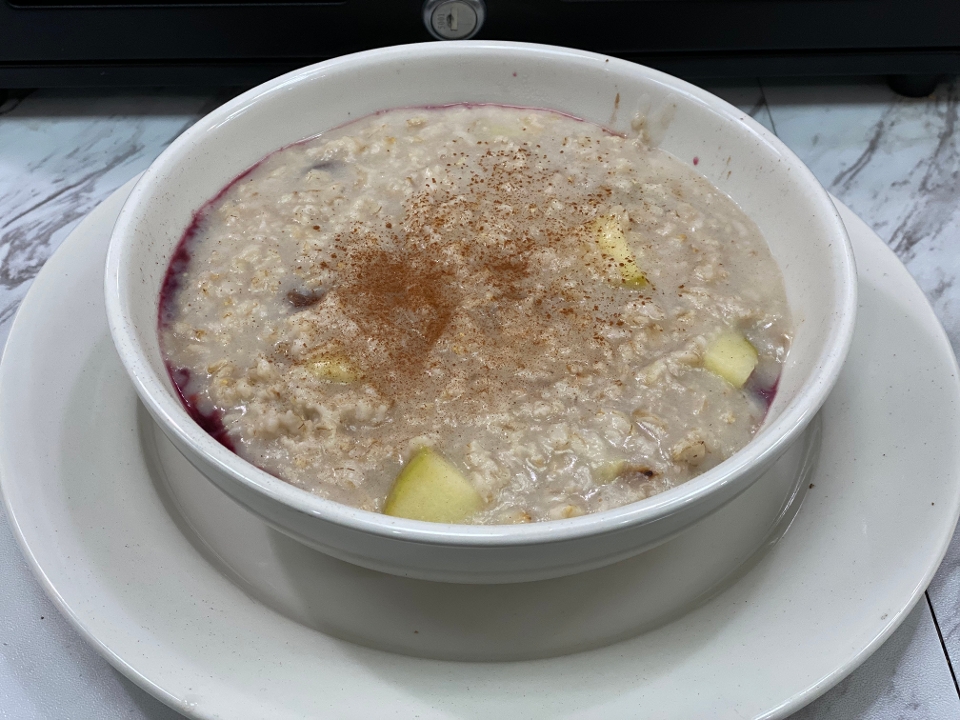Order ROSS' FRUIT OATMEAL food online from Meeting Street Cafe store, Providence on bringmethat.com
